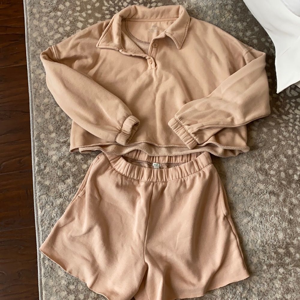 Gently loved Aerie sweat set